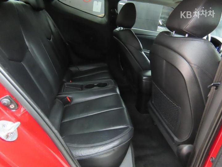 Hyundai Veloster Extreme 8