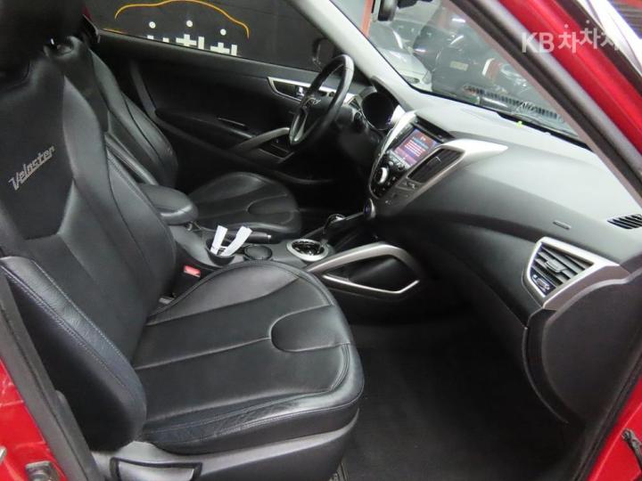 Hyundai Veloster Extreme 9