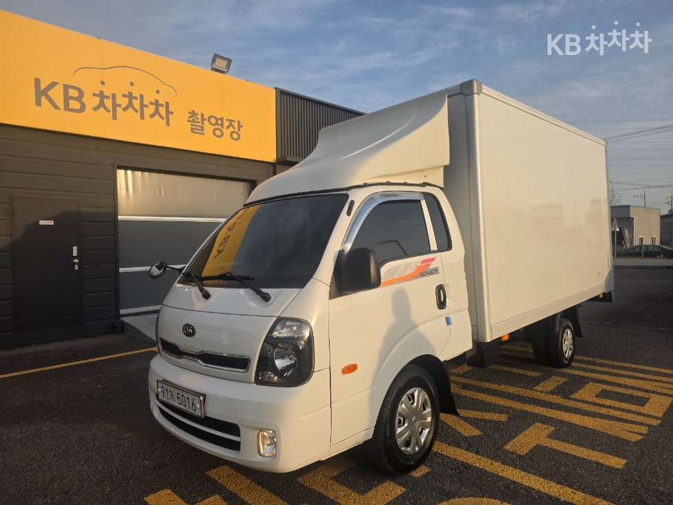 2018 - kia bongo iii