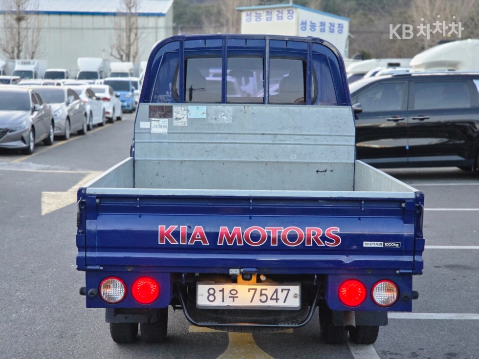 2013 - kia bongo iii