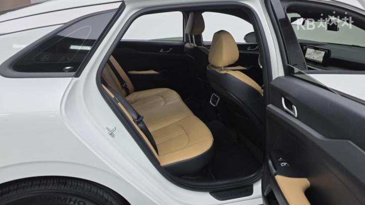 Kia K5 Hybrid 2.0 HEV Prestige 9