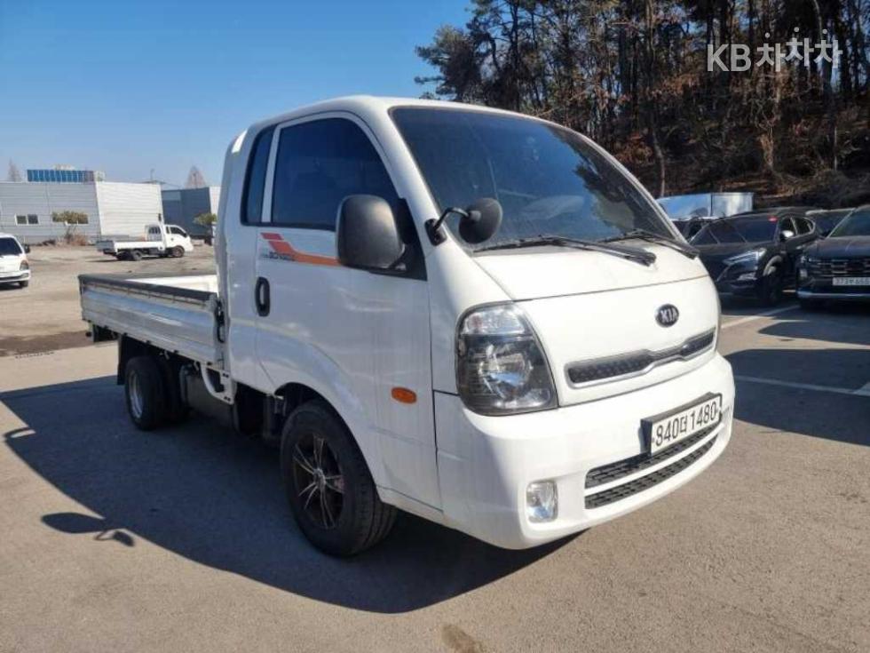 2017 - kia bongo iii