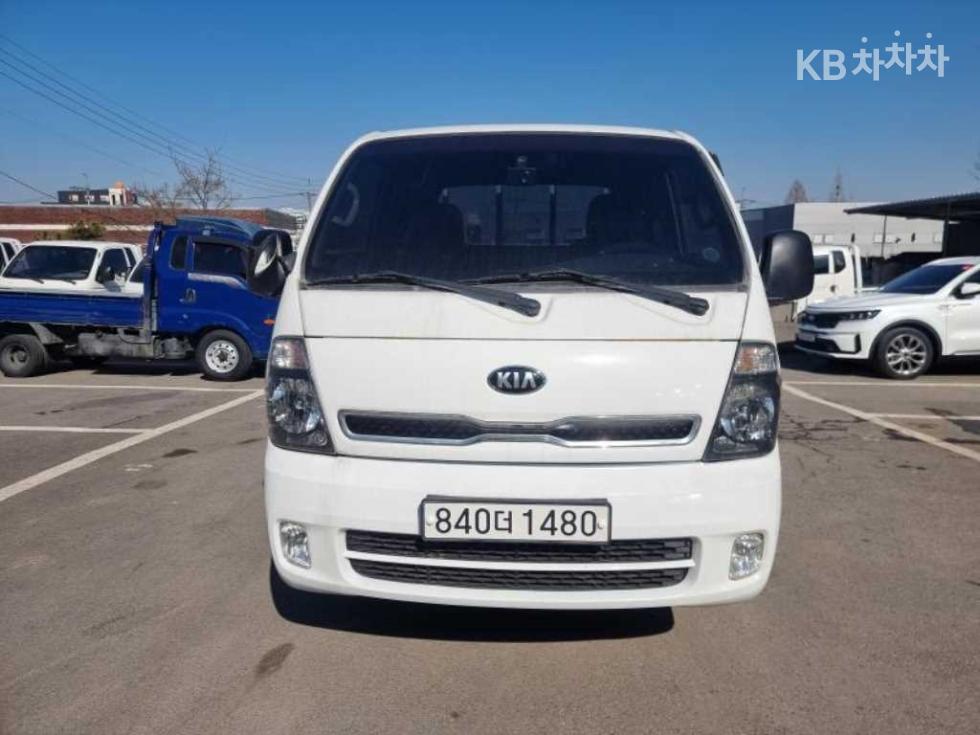 2017 - kia bongo iii