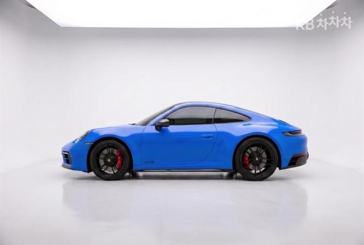 Porsche 911 Carrera 4 GTS — foto 1