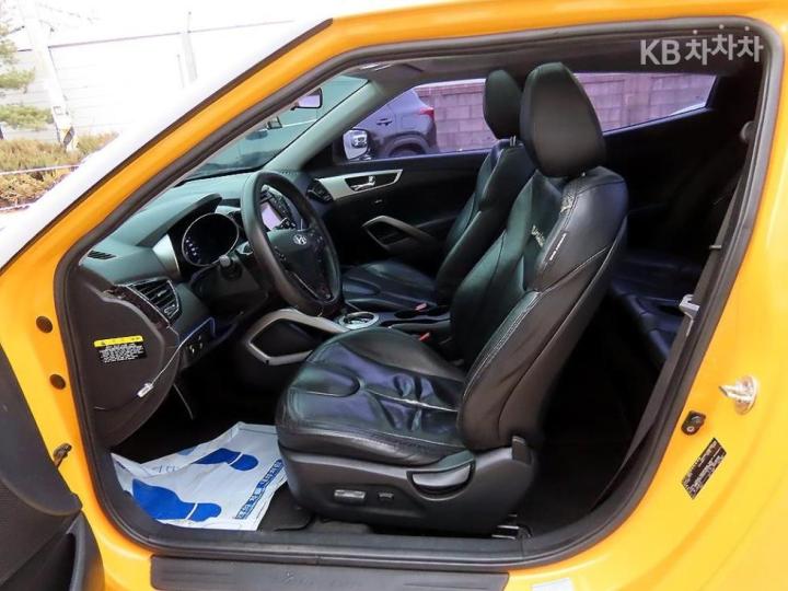 Hyundai Veloster DCT Pack 6