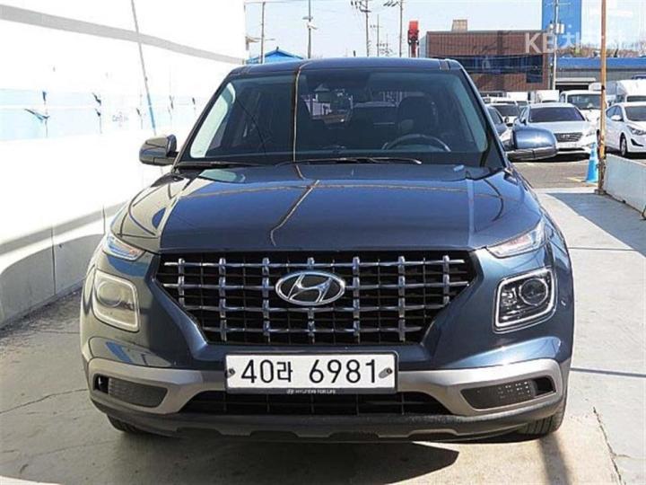 Hyundai Venue Gasoline 1.6 Modern
