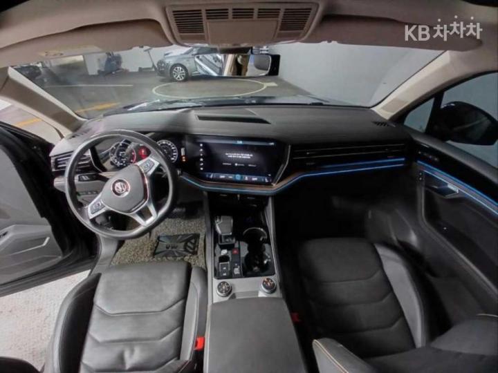 Volkswagen Touareg 3.0 TDI Prestige 6