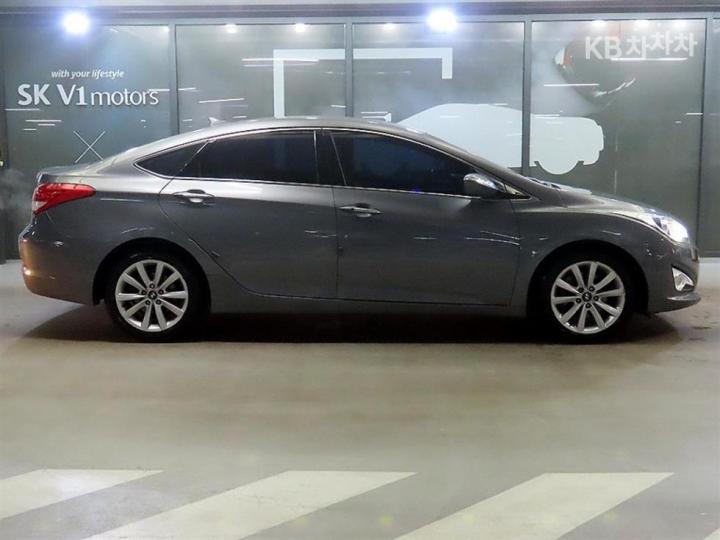 Hyundai i40 2.0 GDI SMART 4