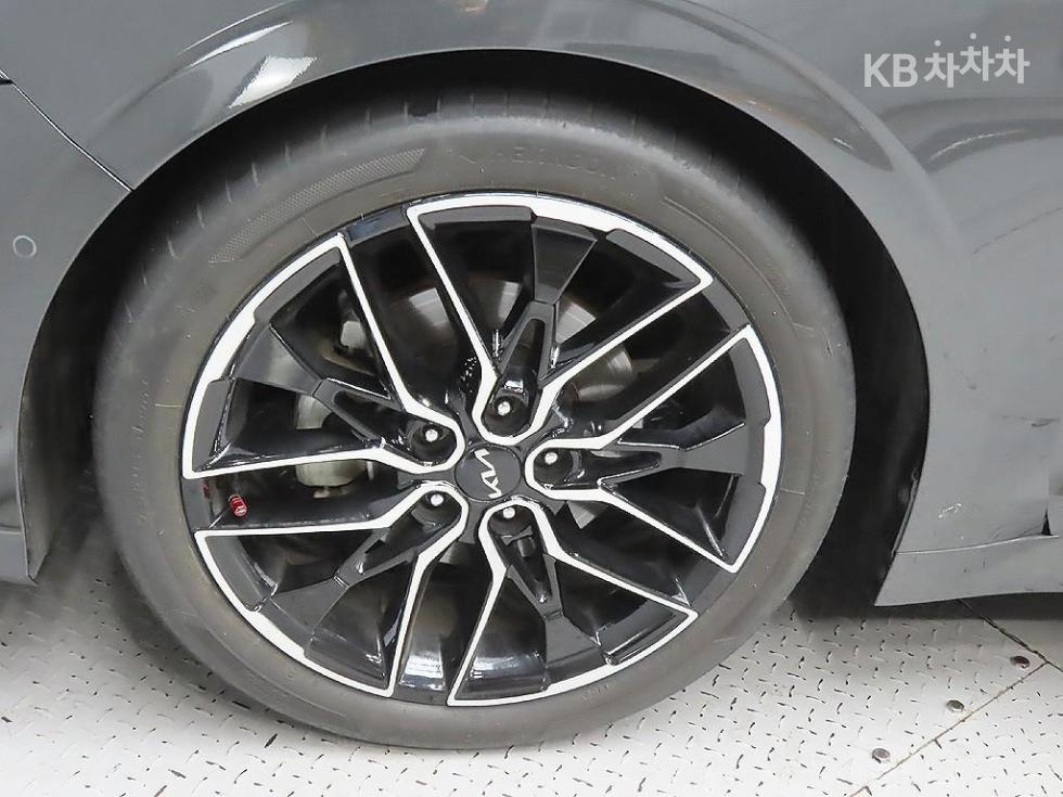 2023 - kia k5