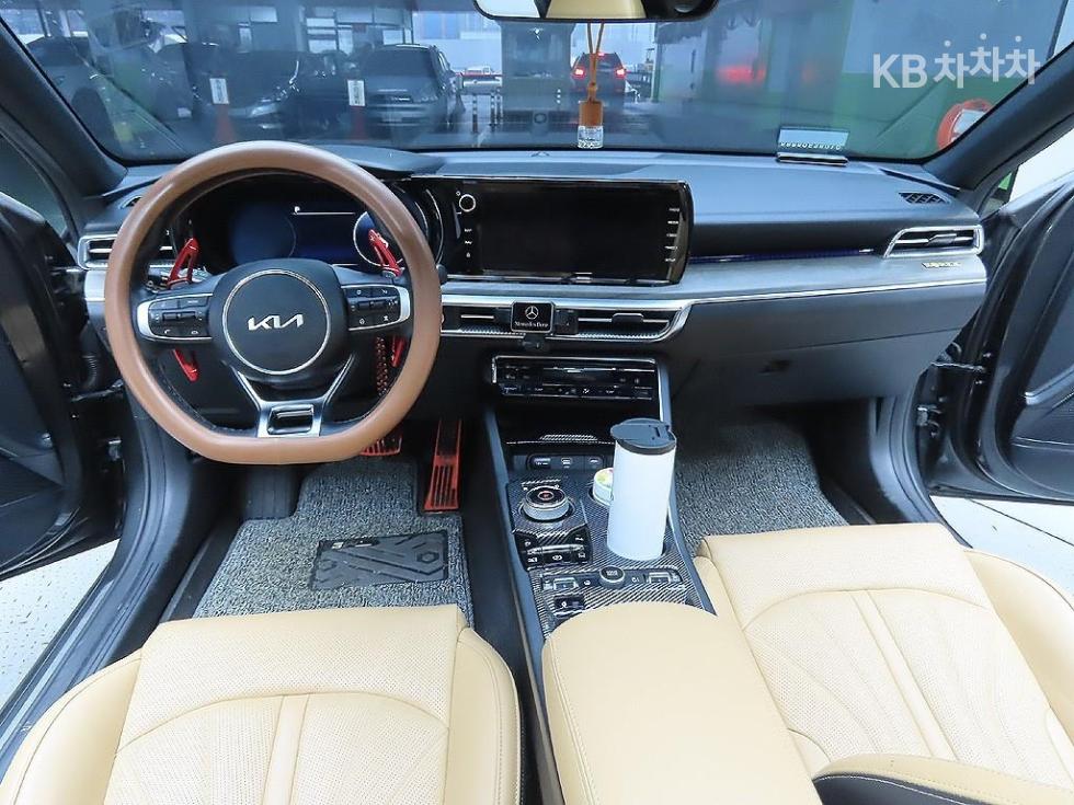 2023 - kia k5