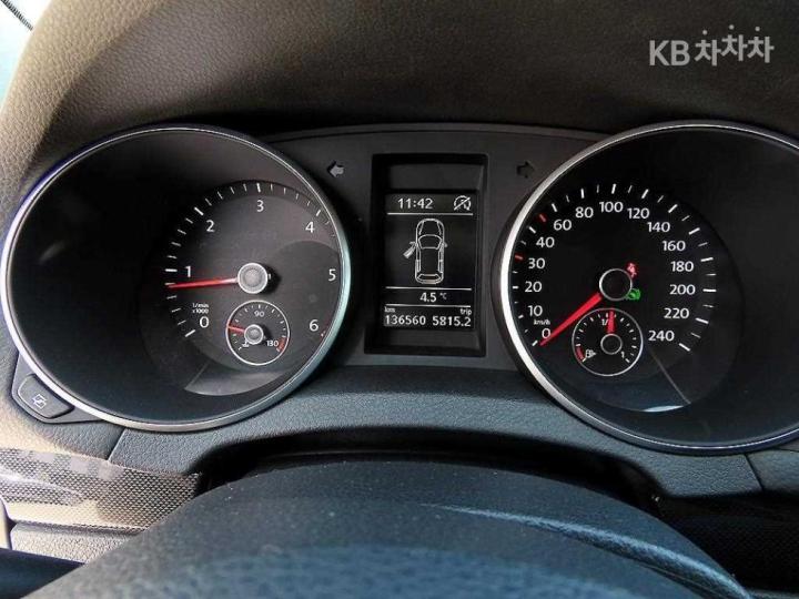 Volkswagen Golf 1.6 TDI BMT Style Edition MK6 2011-2013 10