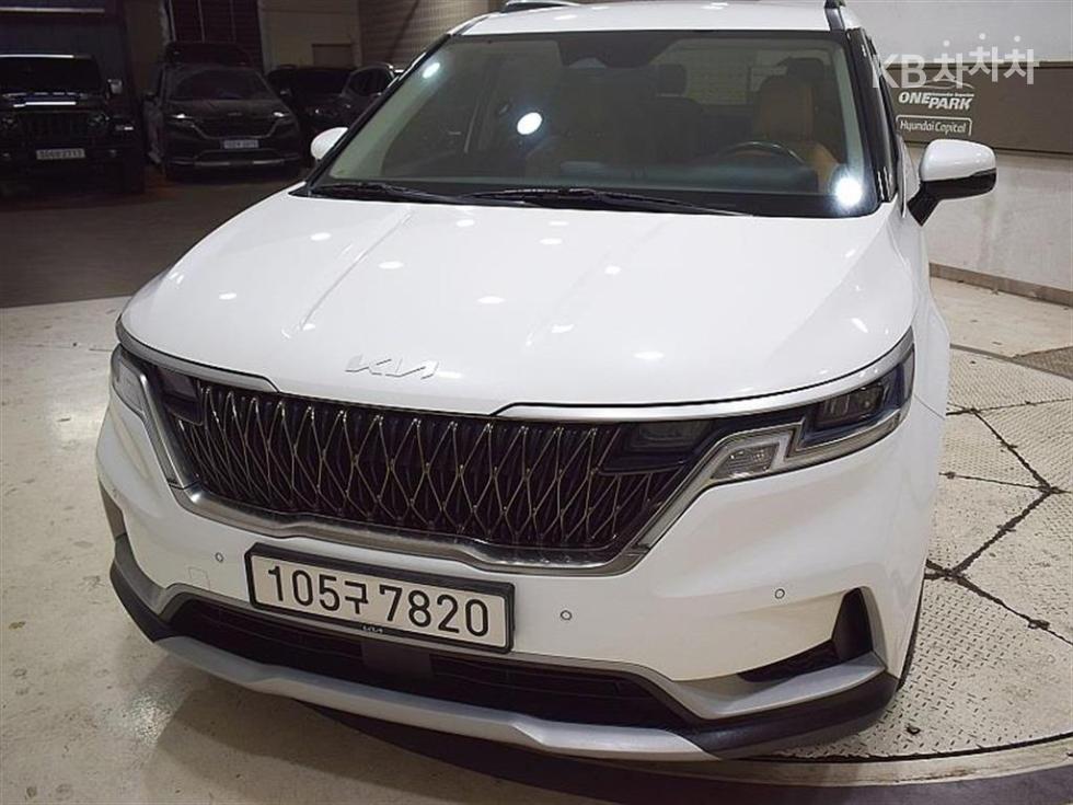 2023 - kia carnival