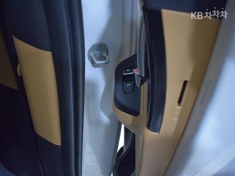 2023 - kia carnival
