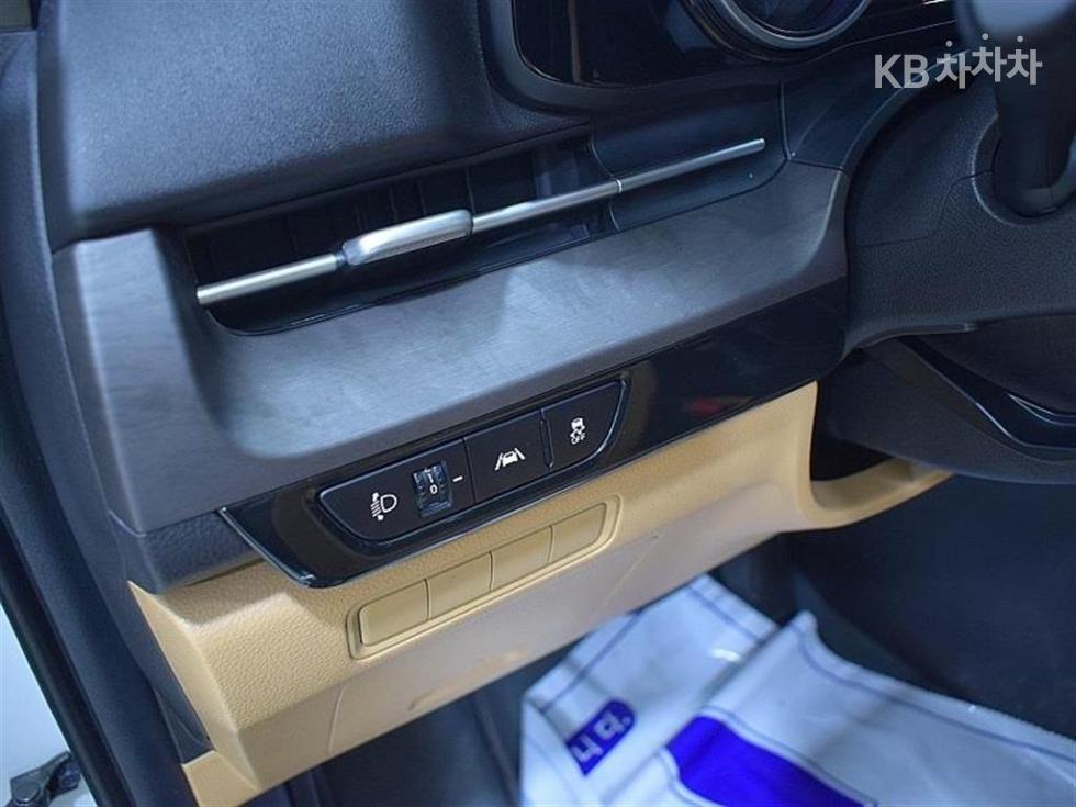 2023 - kia carnival