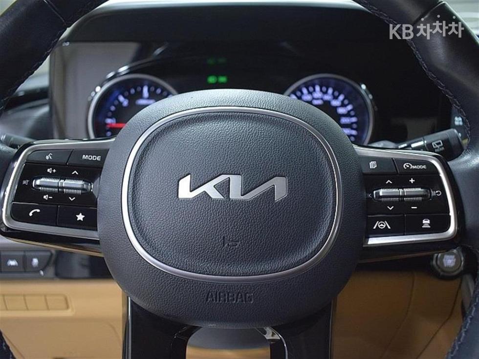 2023 - kia carnival