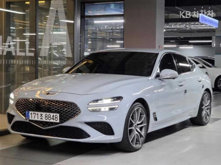 Genesis G70 2.0T 4WD Standard