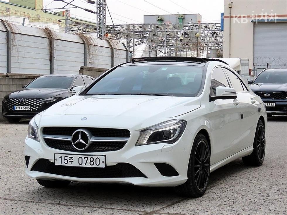 Mercedes-Benz CLA클래스 CLA200 d - фото 1