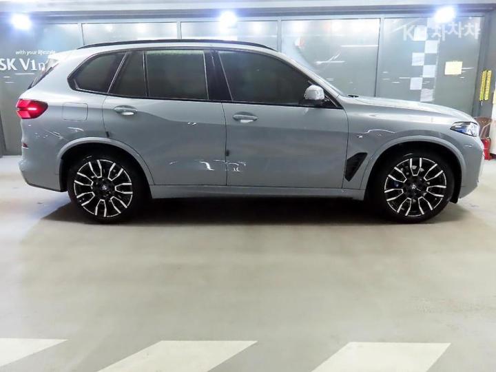 BMW X5 — miniaturë 3