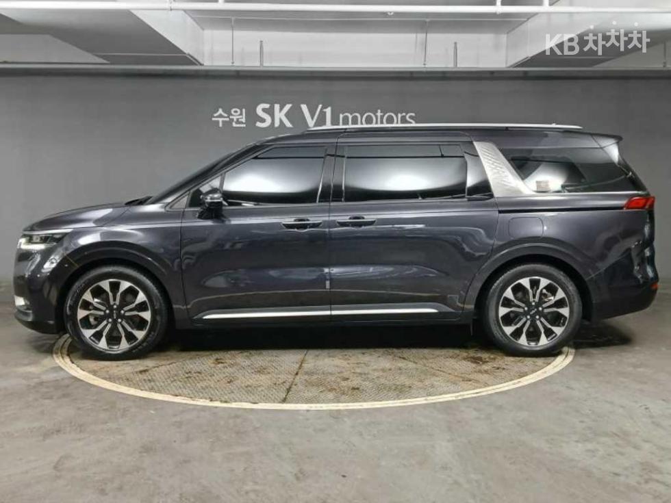 2022 - kia carnival