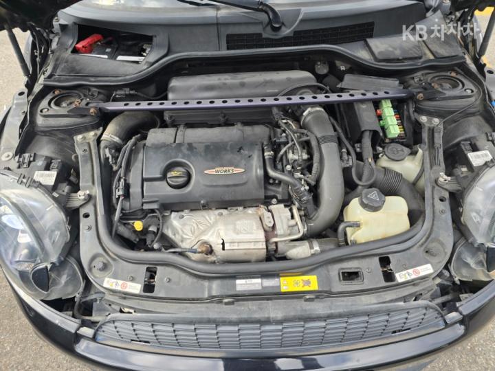 Mini Coupe S 1.6 JCW 7