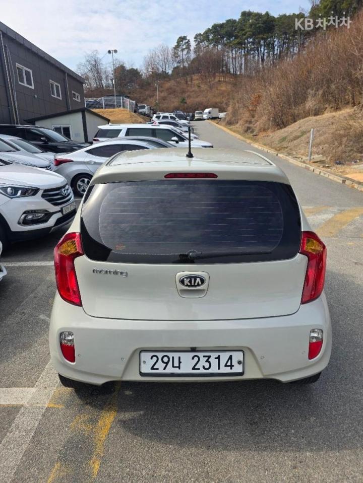 Kia Morning Deluxe Special 4