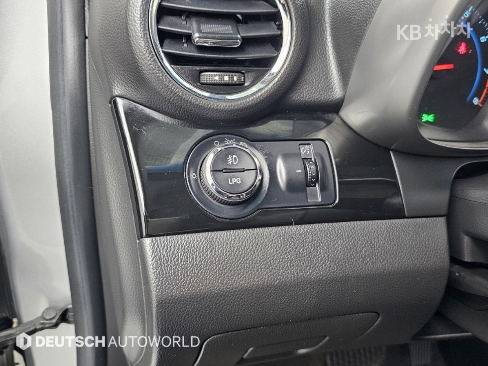 Chevrolet Orlando — miniaturë 16