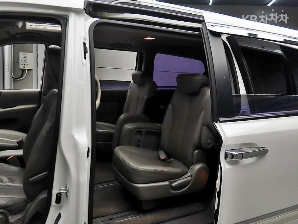 2014 - kia carnival