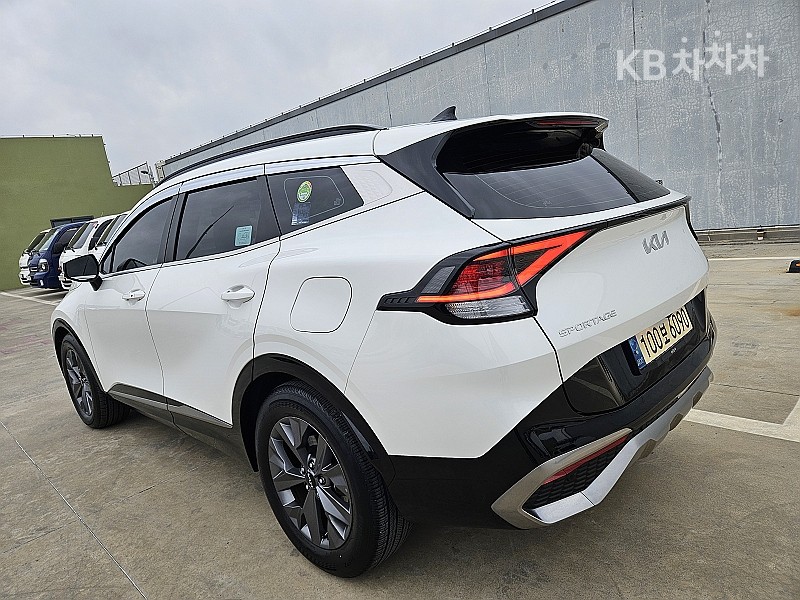 2022 - kia sportage