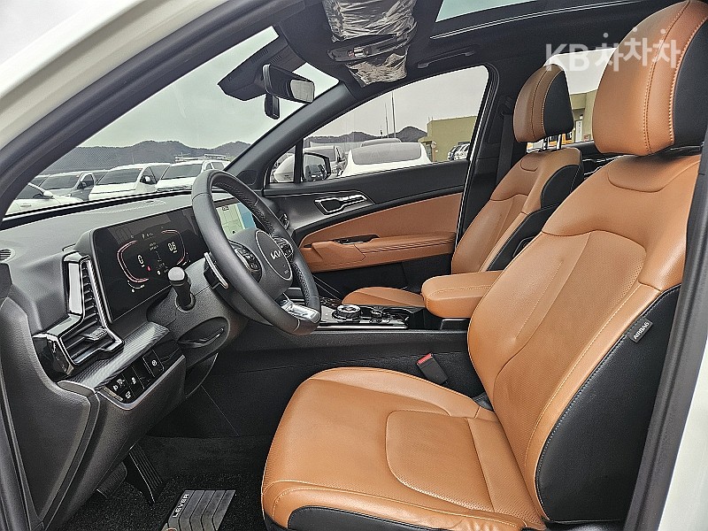 2022 - kia sportage