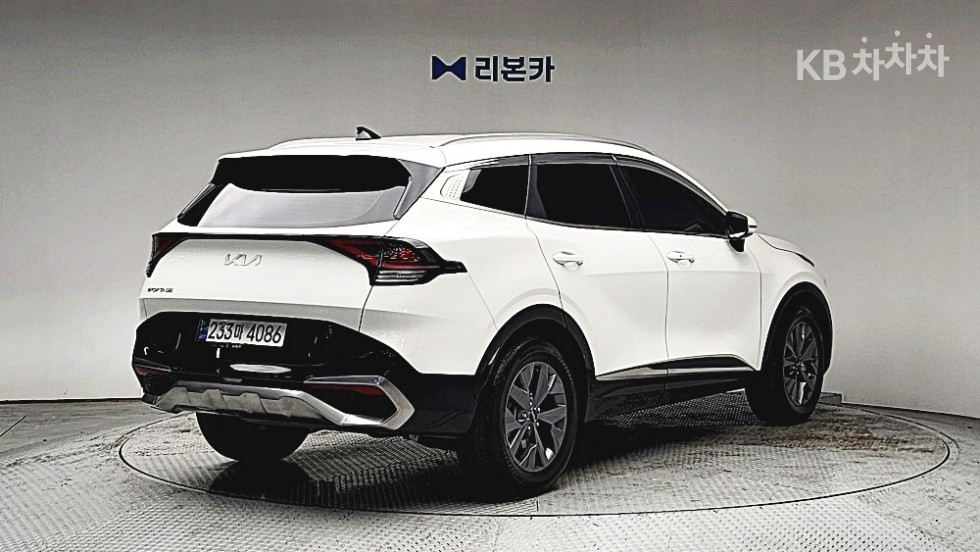 2022 - kia sportage