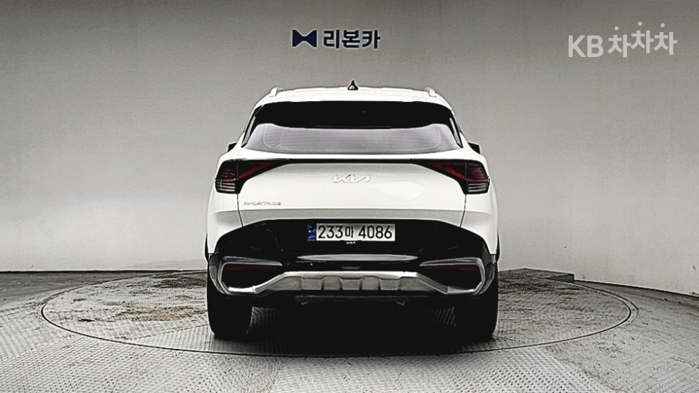 2022 - kia sportage