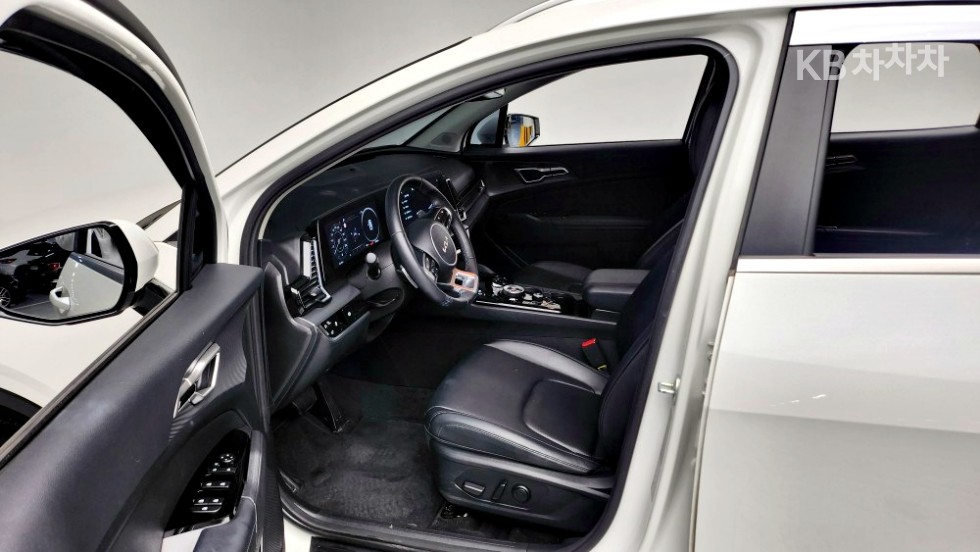 2022 - kia sportage