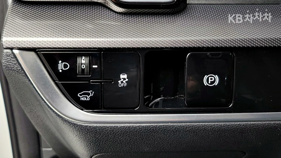 2022 - kia sportage