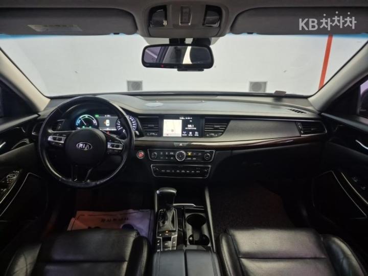 Kia K7 Hybrid Prestige Base Type 8