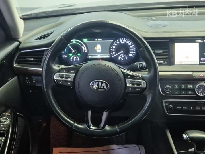 Kia K7 Hybrid Prestige Base Type 10