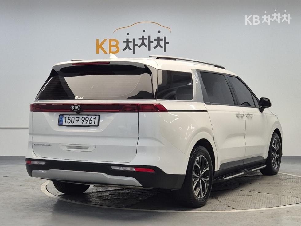 2021 - kia carnival