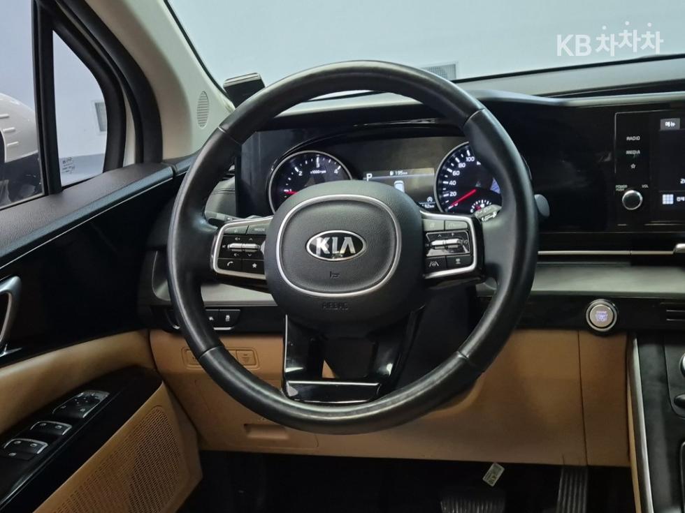 2021 - kia carnival