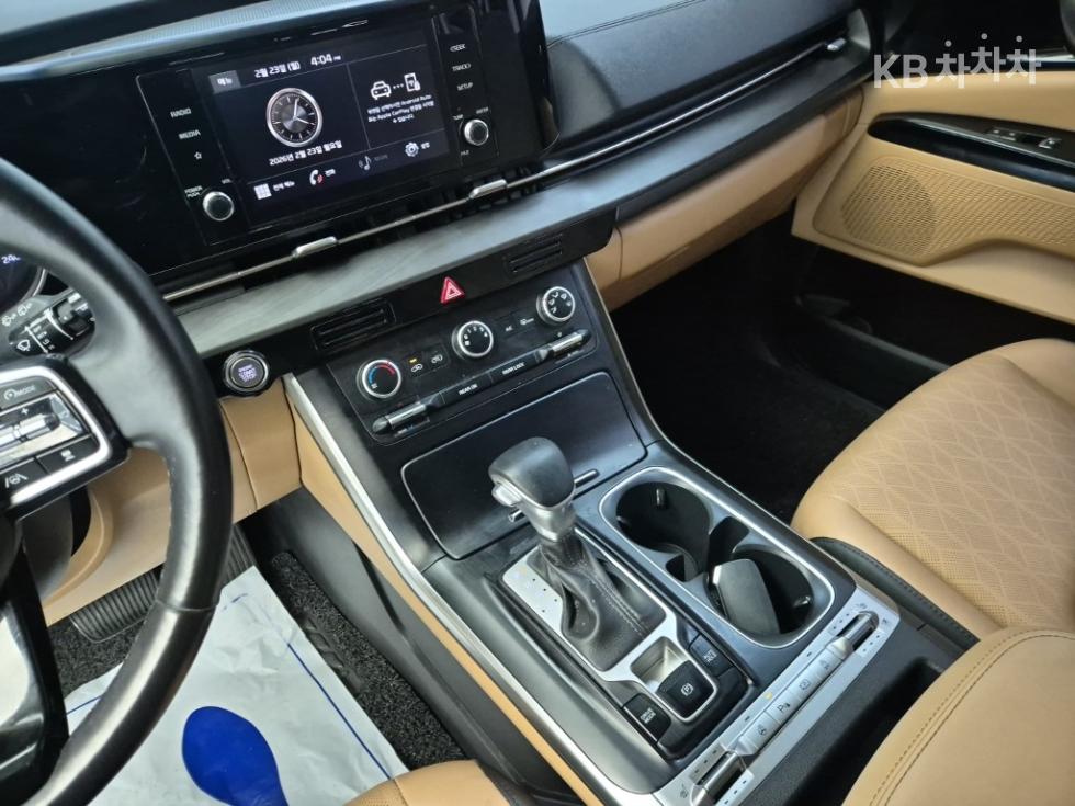 2021 - kia carnival