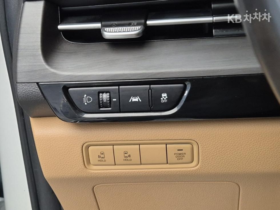 2021 - kia carnival