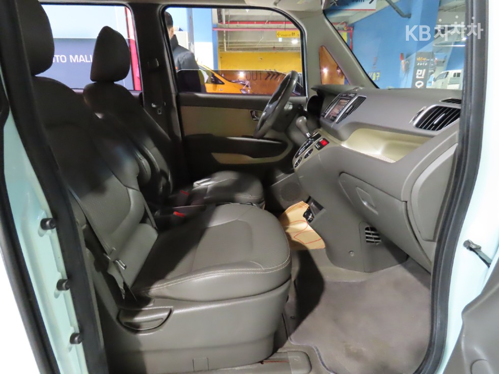 2012 - kia ray