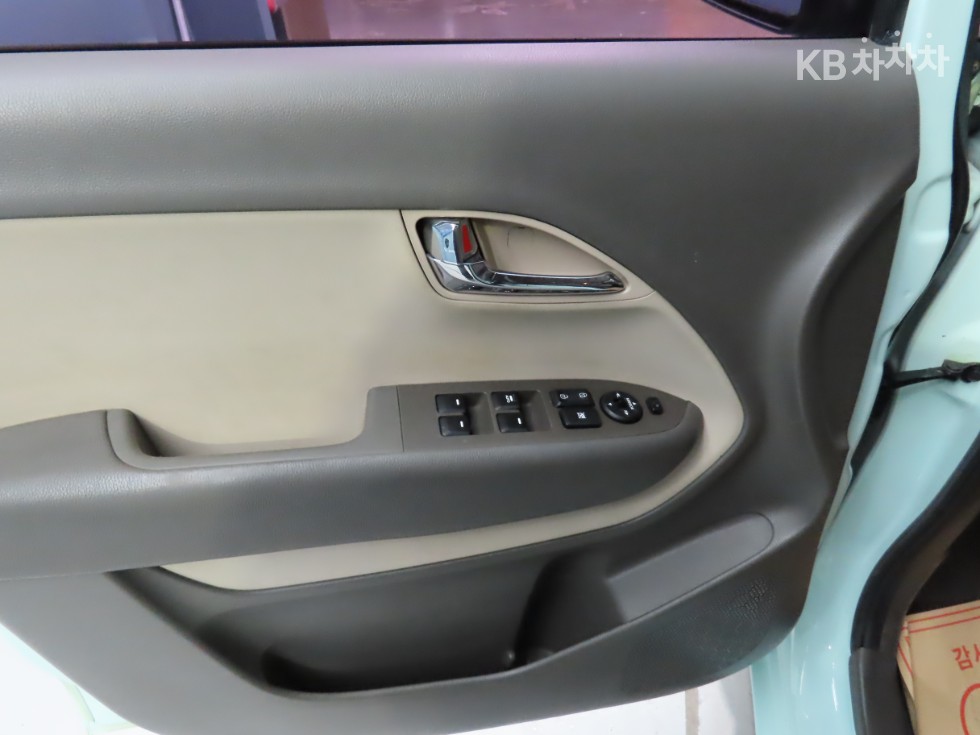 2012 - kia ray
