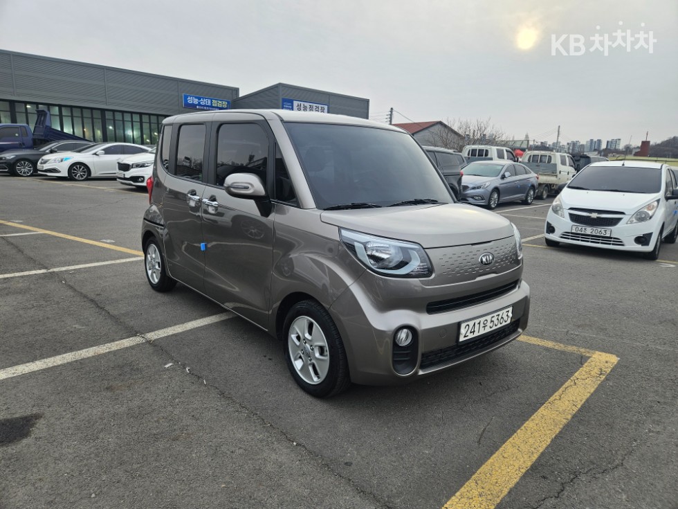 2021 - kia ray