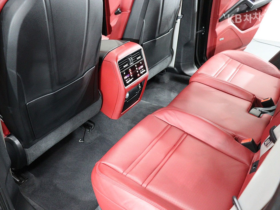 Porsche Cayenne — miniaturë 15