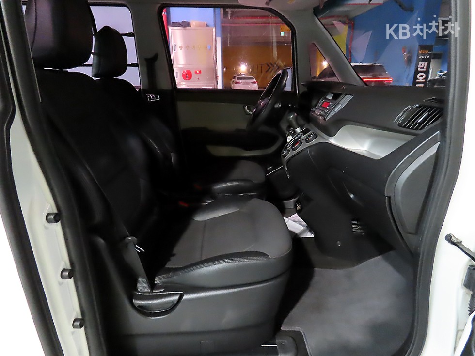 2016 - kia ray-ban