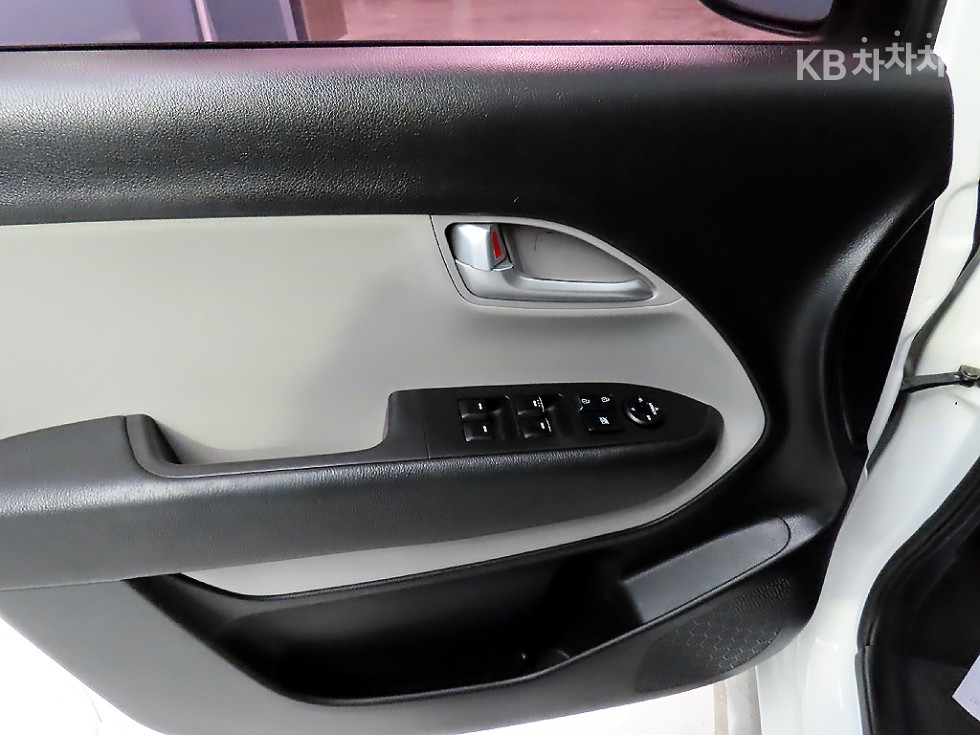 2016 - kia ray-ban