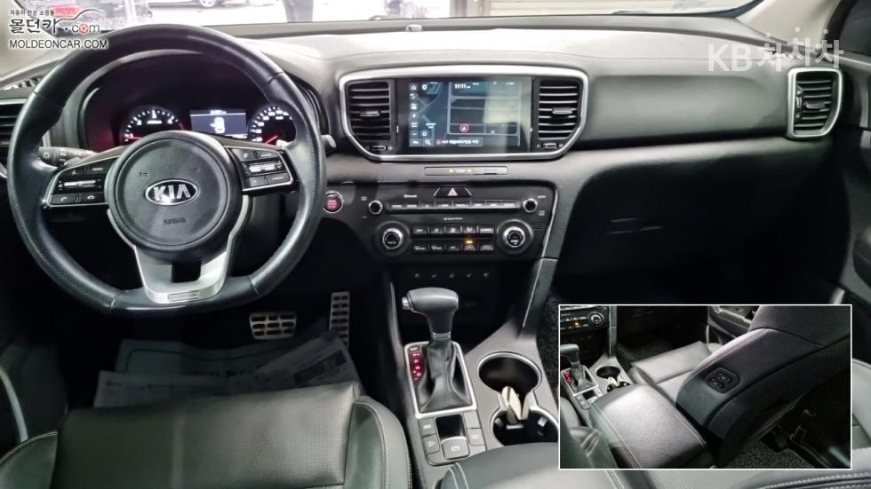 2021 - kia sportage