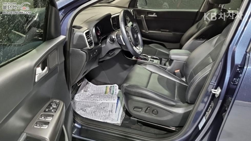 2021 - kia sportage