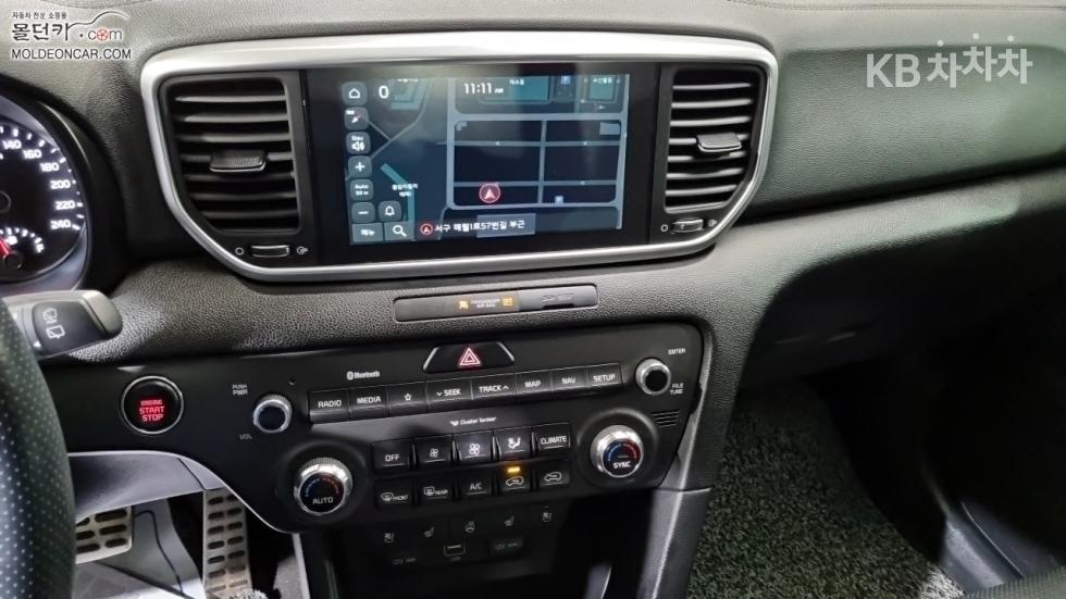 2021 - kia sportage