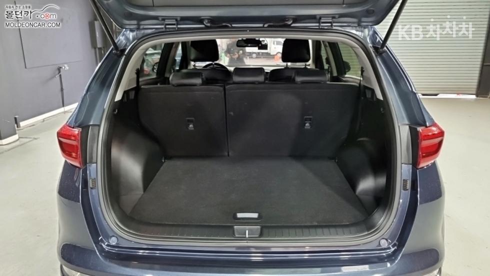 2021 - kia sportage