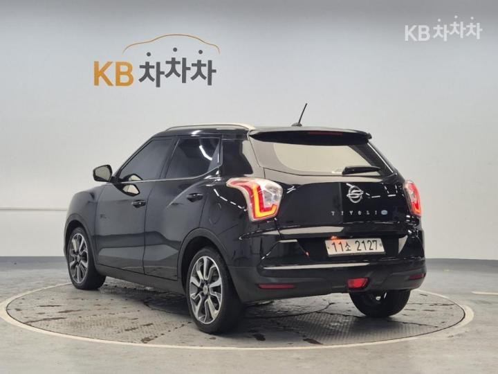 KG Mobility (Ssangyong) Tivoli Diesel LX Base Type 3